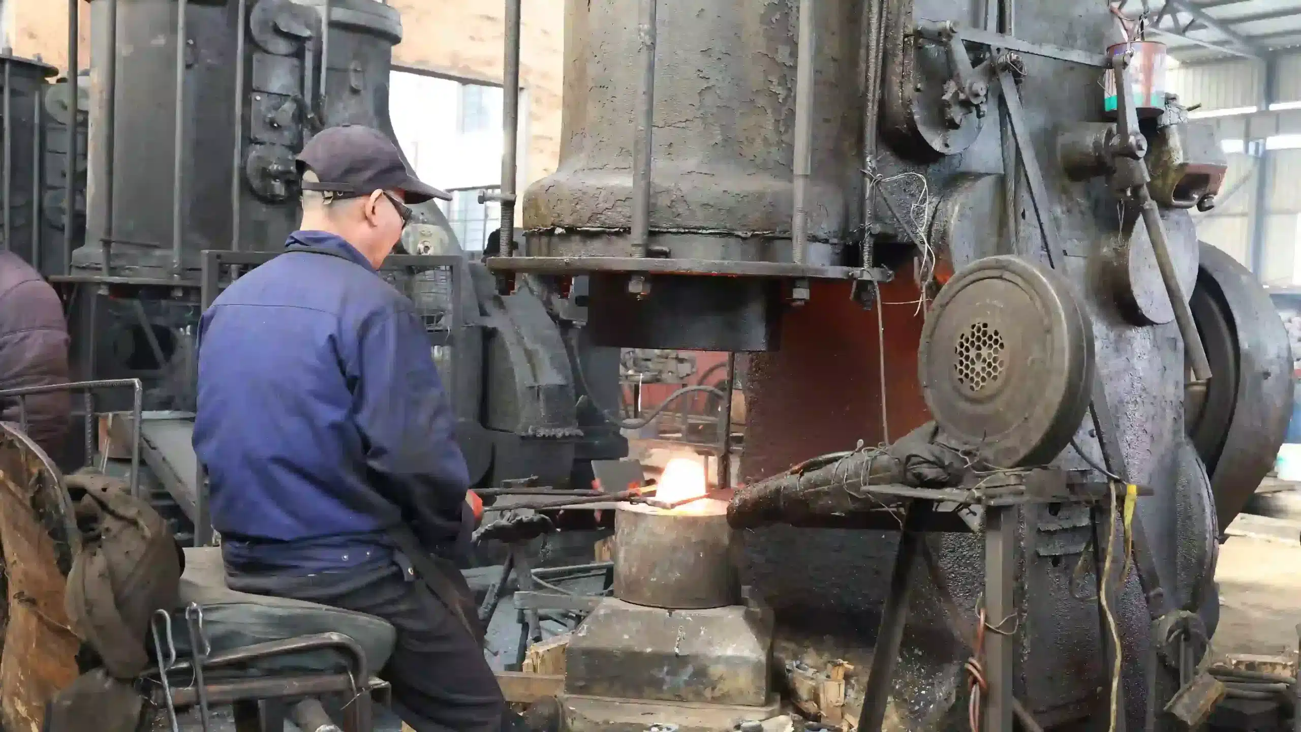 Forged grinding ball production process at Shandong Gangyan factory
