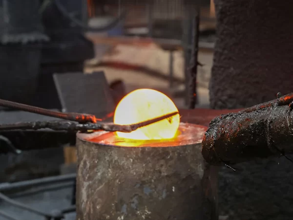 Forgeage de boulets de broyage en acier (billet chauffé)